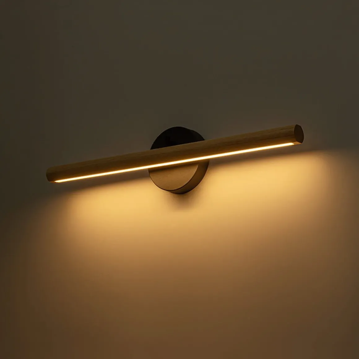 Dimmable LED Rotatable Linear Wooden Vanity Sconce Picture Light