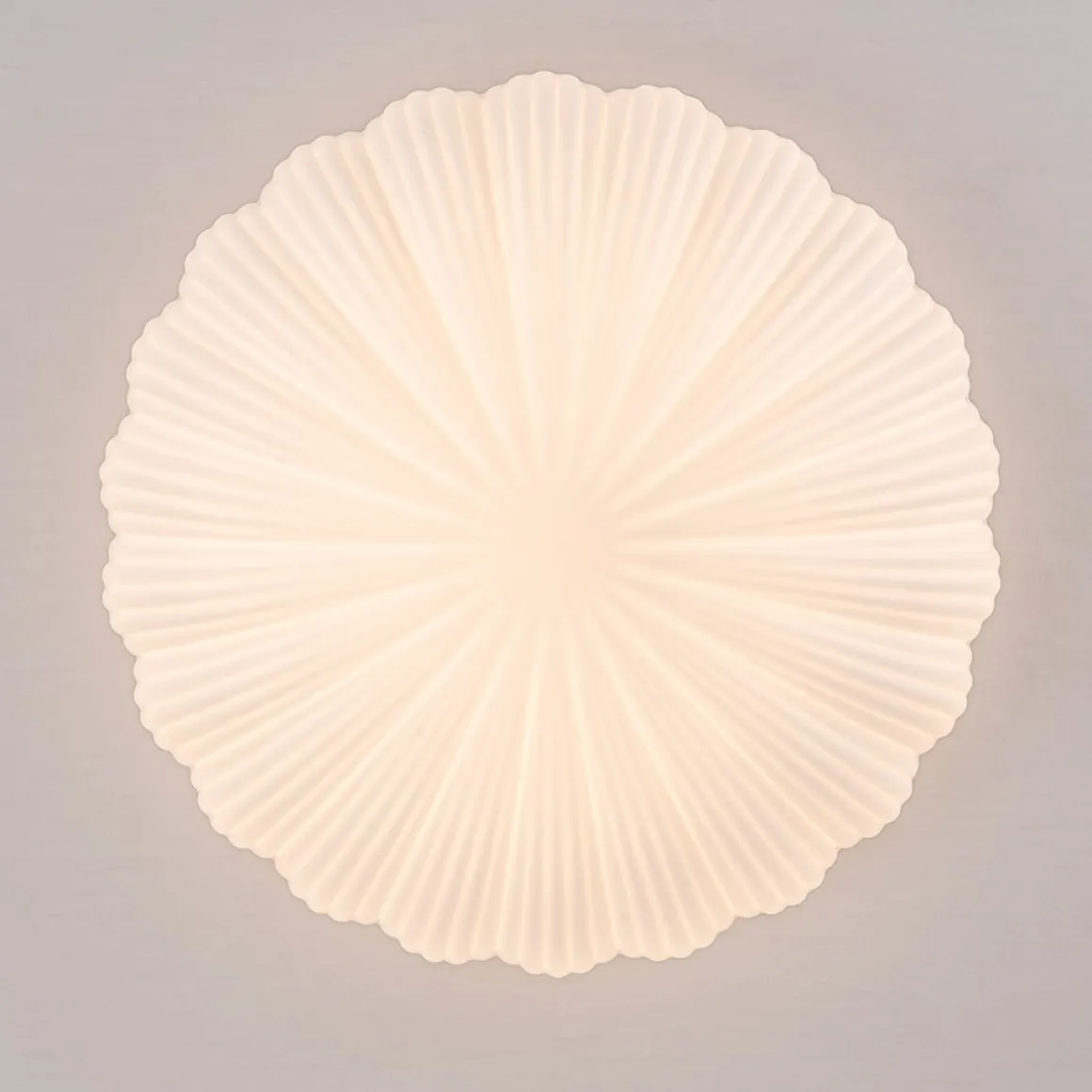 Dimmable LED White Ribbed Glass Scalloped Ceiling Light
