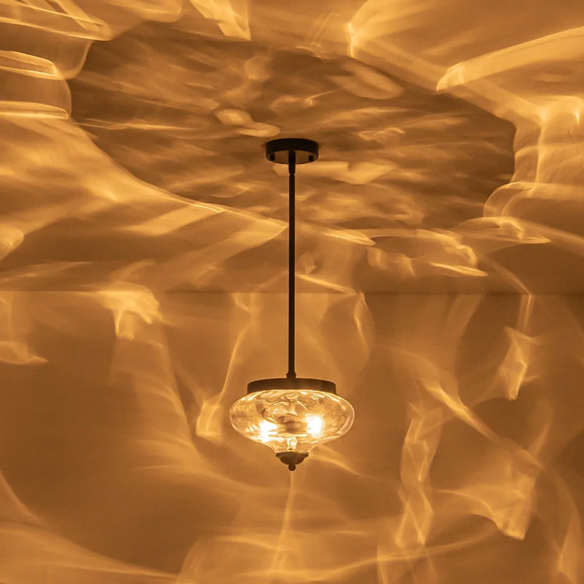 Farmhouse 2-light Round Hammered Glass Pendant Light