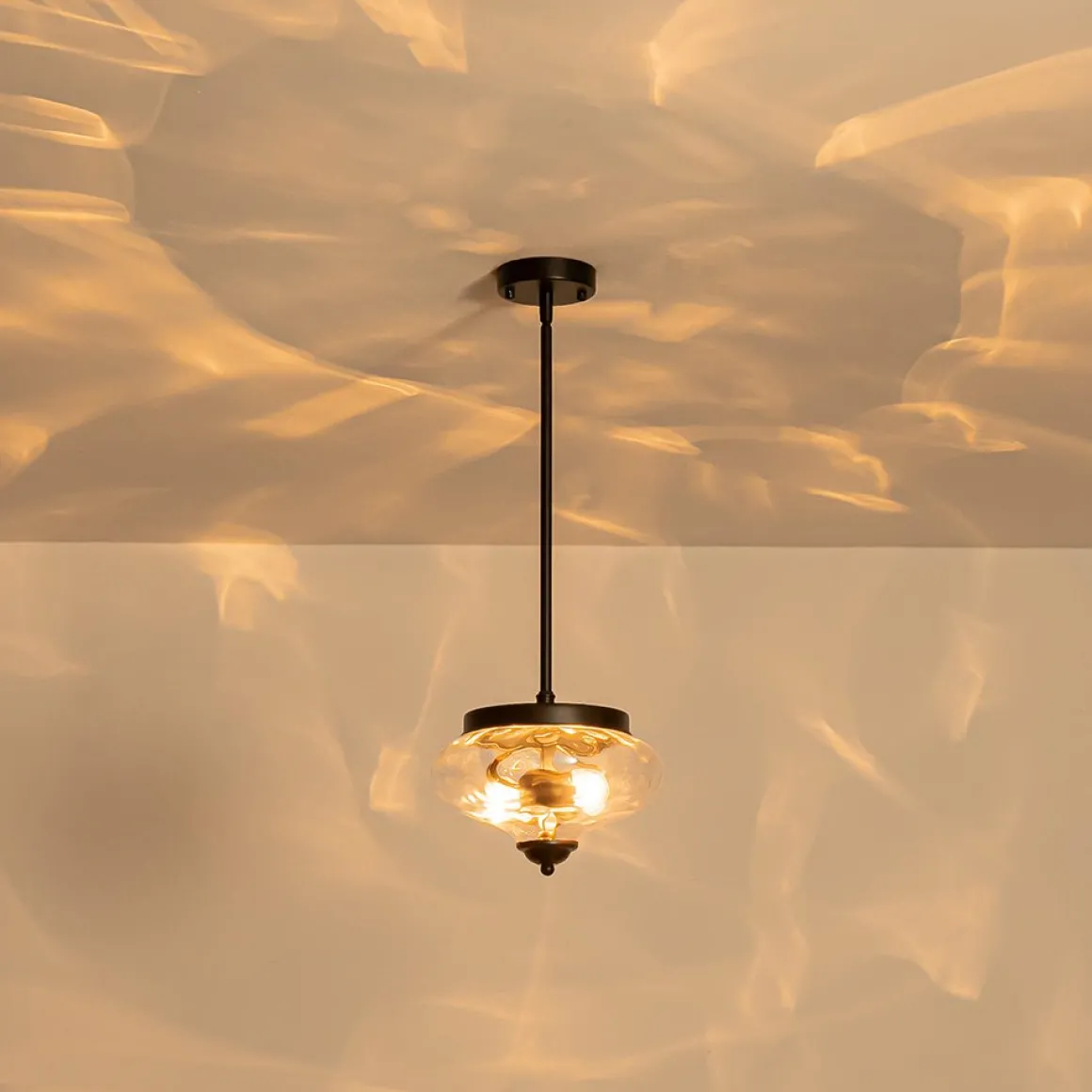 Farmhouse 2-light Round Hammered Glass Pendant Light