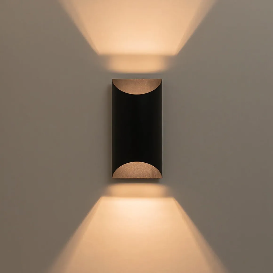 IP54 Up and Down Black Tunnel LED Outdoor Wall Lamp