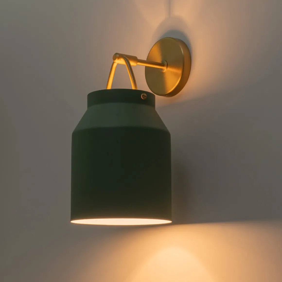 Mid-Century 1-Light Hanging Jar Shade Wall Sconce