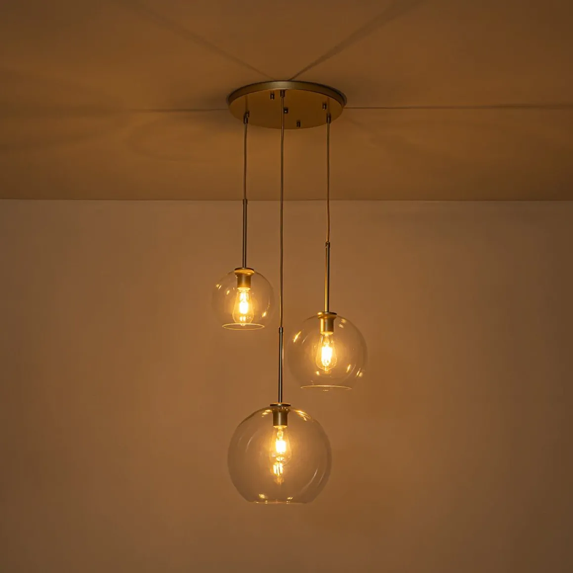Minimalist Cluster Clear Glass Globe 3-Light Pendant
