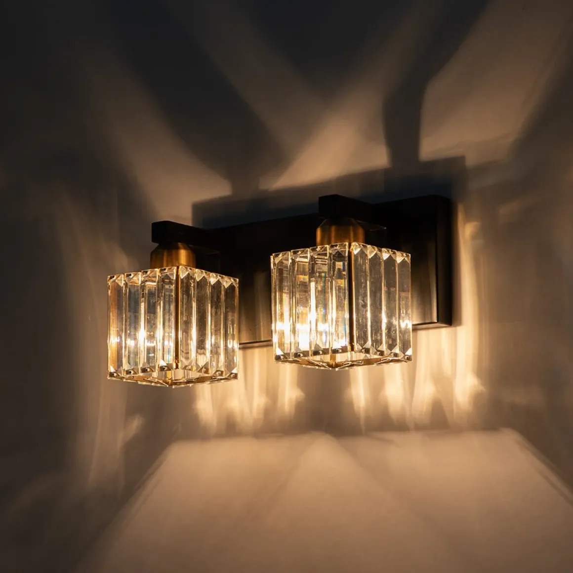 Modern Glam Crystal Bathroom Vanity Wall Lamp