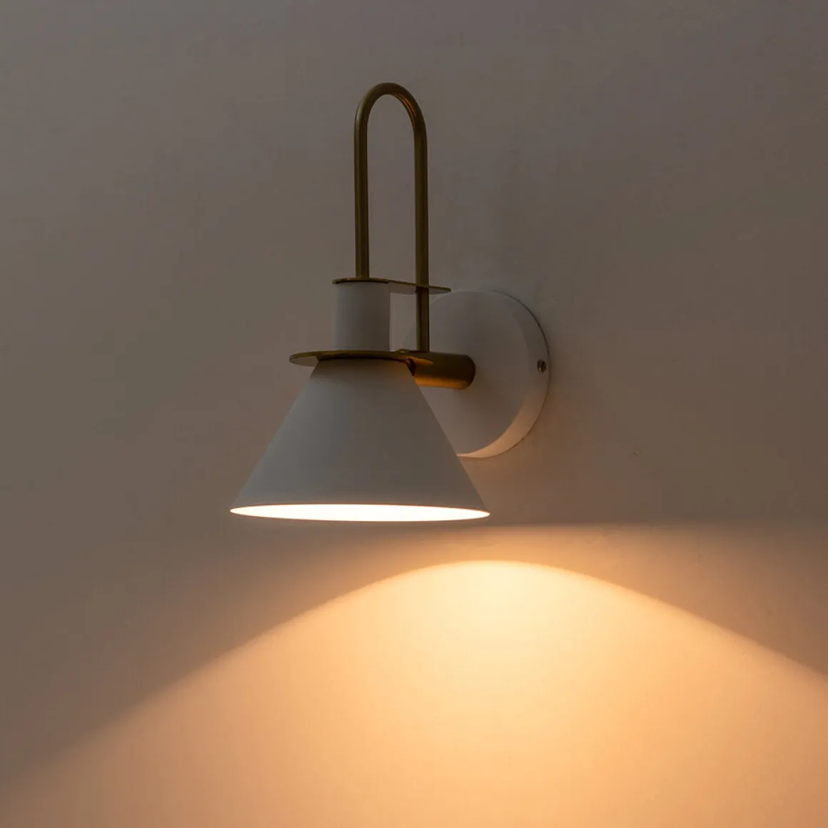Single Cone Mid-century Wall Light Wall Sconce