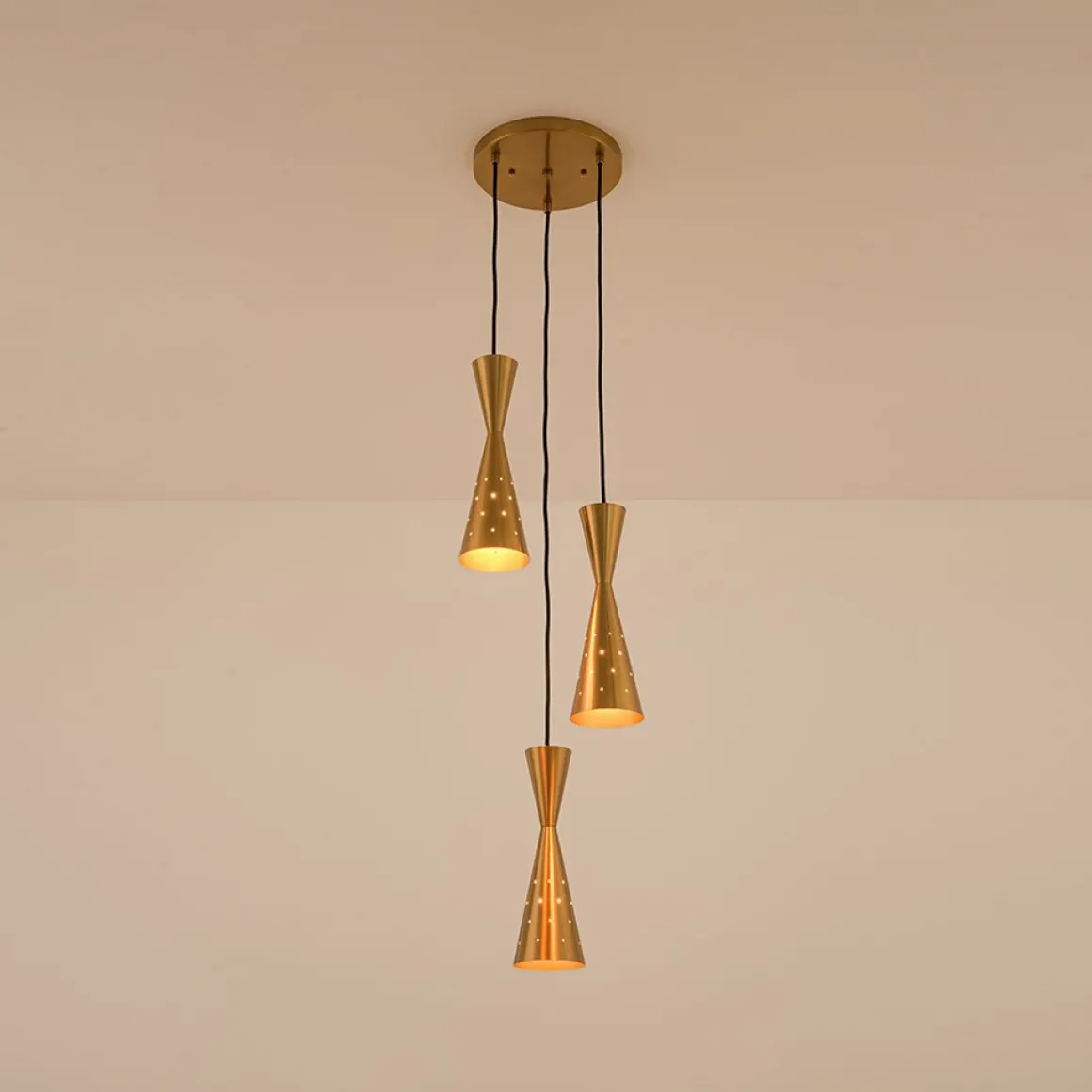 Starry 3-Light Cluster Metal Hourglass Shade Round Pendant